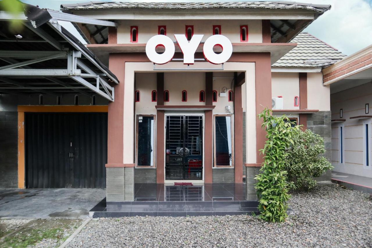 Oyo 2202 Delima Guest House Syariah Padang  Ngoại thất bức ảnh