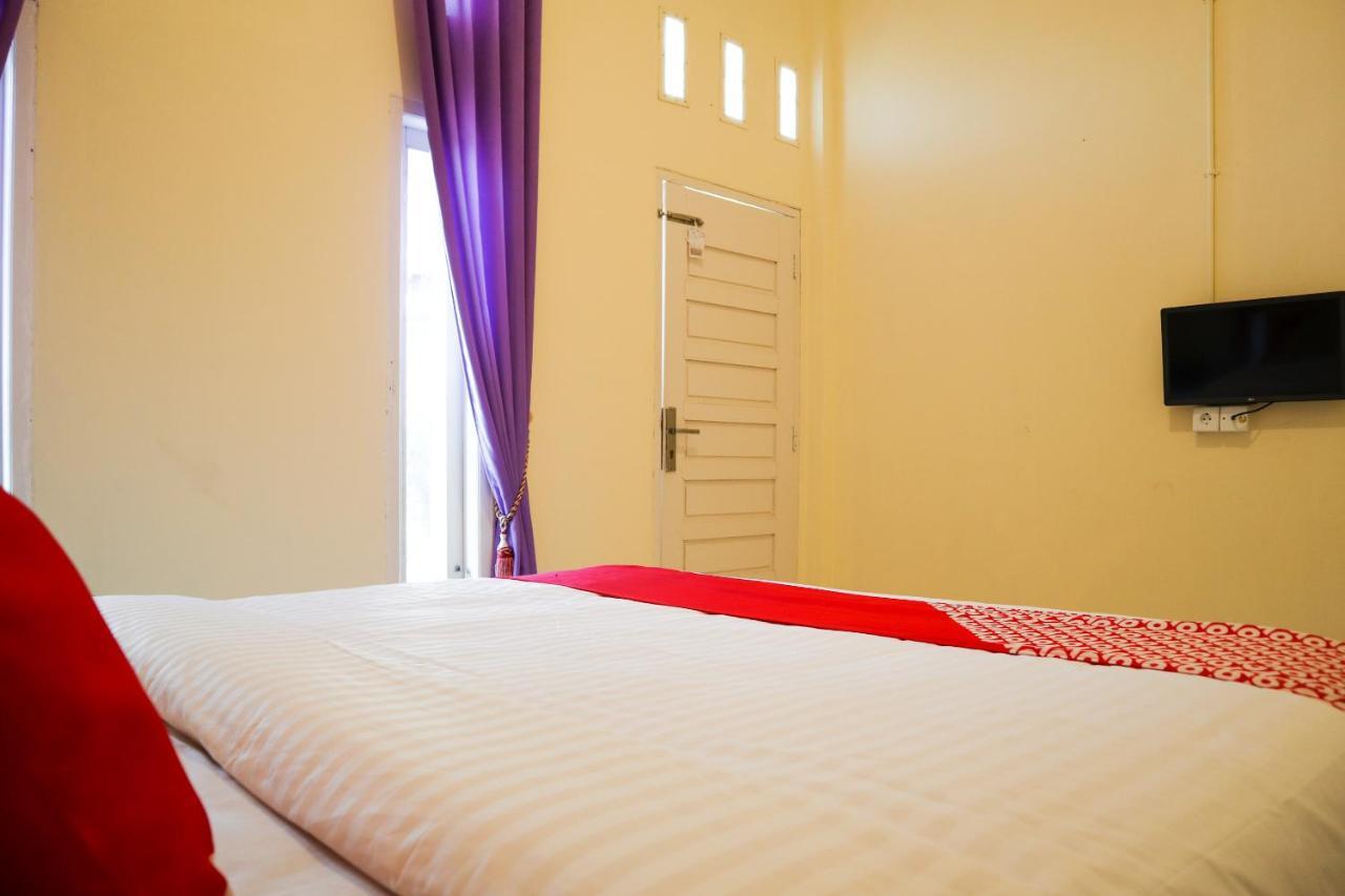 Oyo 2202 Delima Guest House Syariah Padang  Ngoại thất bức ảnh