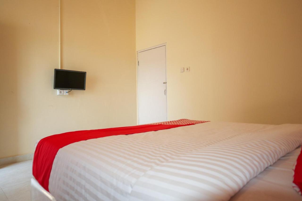 Oyo 2202 Delima Guest House Syariah Padang  Ngoại thất bức ảnh